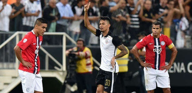 Corinthians completou um mês sem principal patrocínio. Contrato com a Caixa acabou - AFP PHOTO / Nelson ALMEIDA