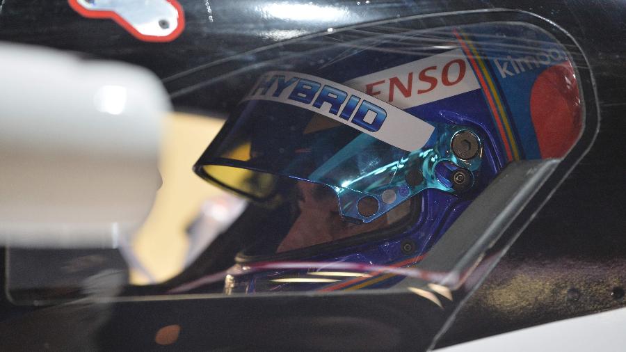 Fernando Alonso em ação no treino classificatório para as 24h de Le Mans - Jean-Francois Monier/AFP