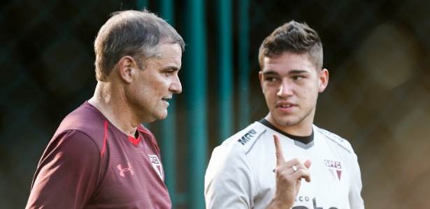 Diego Aguirre e Bissoli, em treino do São Paulo - Marcello Zambrana/AGIF - Marcello Zambrana/AGIF