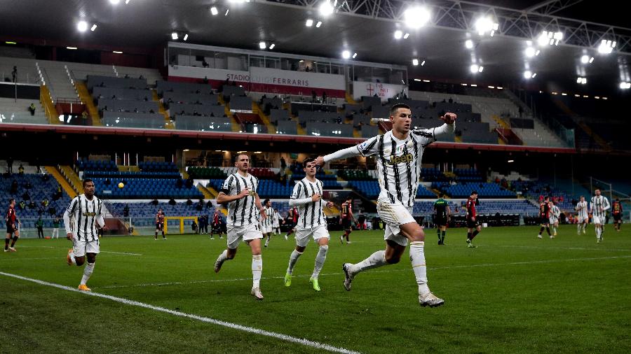 Cristiano Ronaldo comemora gol da Juventus contra o Genoa - Jonathan Moscrop/Getty Images