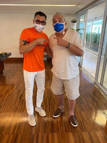 Ricardo Rocha e Branco comemoram a saída do ex-lateral esquerdo do hospital - Reprodução/Twitter
