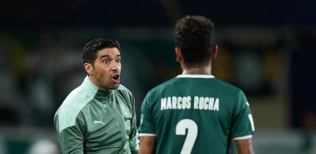 Palmeiras inicia planejamento mundial e renova com dois jogadores importantes.