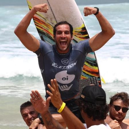 Ramzi Boukhiam, o primeiro surfista de Marrocos a fazer parte da elite do surfe mundial - WSL / Daniel Smorigo