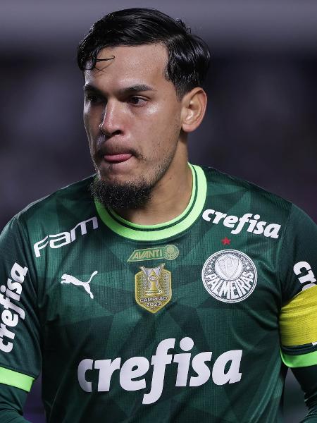 Gustavo Gómez durante Santos x Palmeiras, jogo do Campeonato Brasileiro