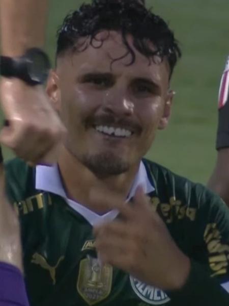 Raphael Veiga tem seu dente quebrado em Palmeiras x Botafogo-SP no Campeonato Paulista