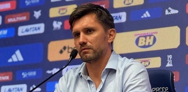 Paulo André renuncia como diretor interino do Cruzeiro, abrindo vaga na gestão.