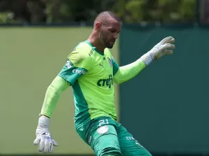 Reforçado por convocados, Palmeiras faz treino tático para enfrentar o Juventude