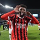 Flamengo espera Emerson, se aproxima de Carrascal e disputa Samuel Lino