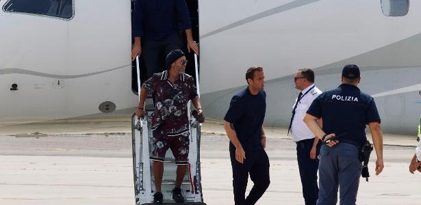 Ronaldinho Gaúcho vai voltar a jogar? Entenda acordo com time italiano