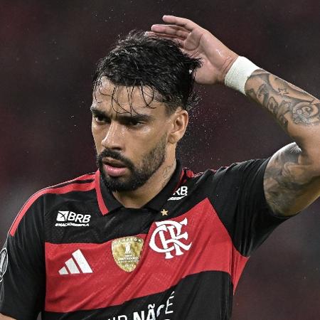 Paquetá se lamenta durante Flamengo x Estudiantes, duelo da Libertadores