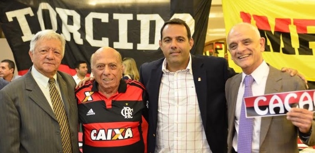Paulo Cézar Ribeiro, George Helal e o candidato Cacau Cotta (c) no evento eleitoral - Divulgação/Marco Aurélio Rocha