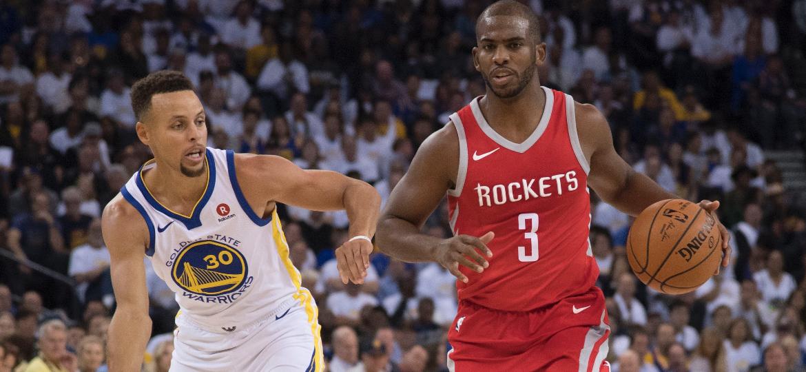Chris Paul (dir) está fora por quase três semanas - Kyle Terada/USA Today Sports
