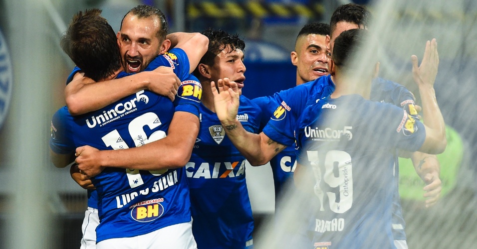 MONTE SUA ESCALAÇÃO – Como você entraria contra o Corinthians?