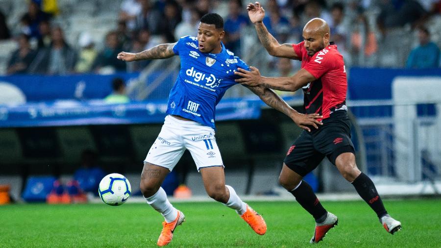 No duelo do turno, Cruzeiro ainda tinha Mano Menezes e Furacão também era comandado por Tiago Nunes - Bruno Haddad/Cruzeiro