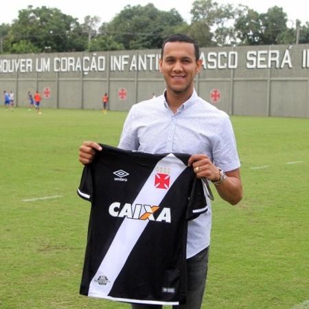 Souza foi revelado pelo Vasco e se tornou sócio do clube: ele está no Al Ahli, da Arábia, e quer voltar em 2021 - Divulgação