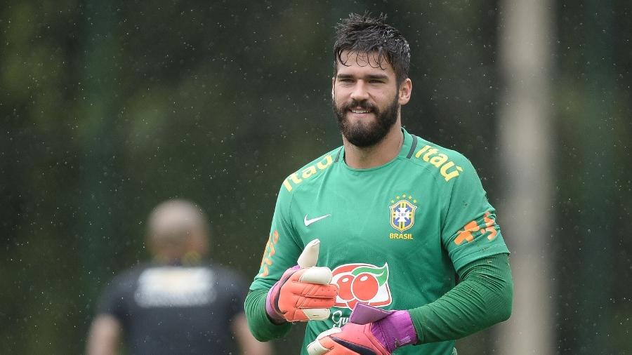 Alisson, durante treino da seleção brasileira - Pedro Martins/Mowapress