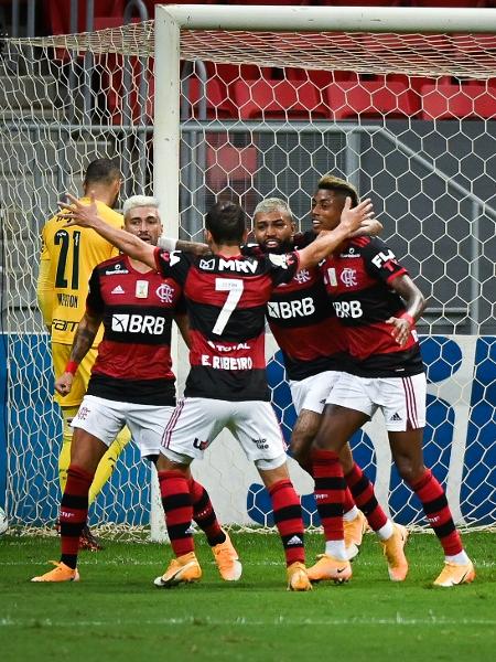 Jogadores do Flamengo comemoram gol - Andre Borges/AGIF