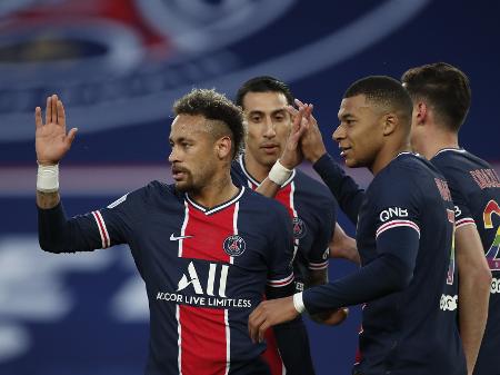 Psg Vence Reims Com Gol De Neymar E Segue Vivo Na Briga Pelo Titulo Frances 16 05 2021 Uol Esporte