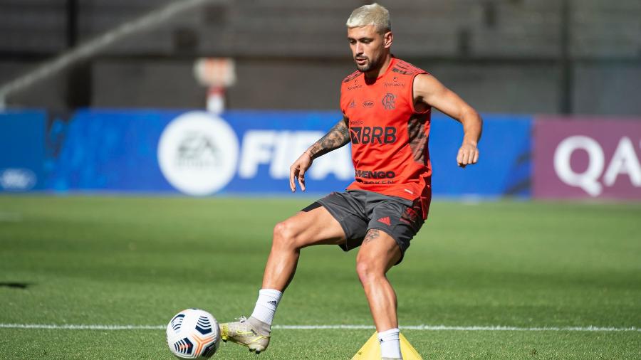 De Arrascaeta é convocado pela seleção uruguaia - Alexandre Vidal/CRF