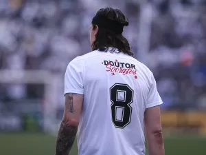E agora, quem poderá honrar a mágica camisa 8 do Corinthians? 