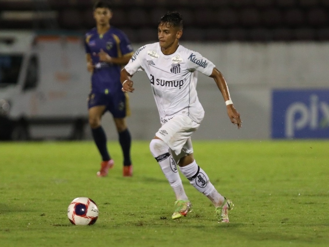 Santos inicia renovação com Wesley Patati, veja detalhes