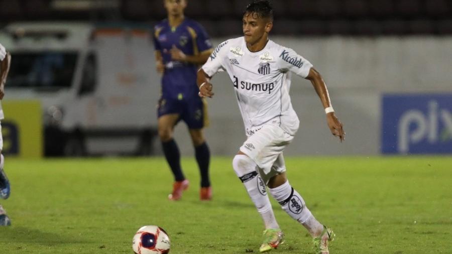 Weslley Patati em jogo do Santos contra o Rondoniense, pela Copinha - Ivan Storti