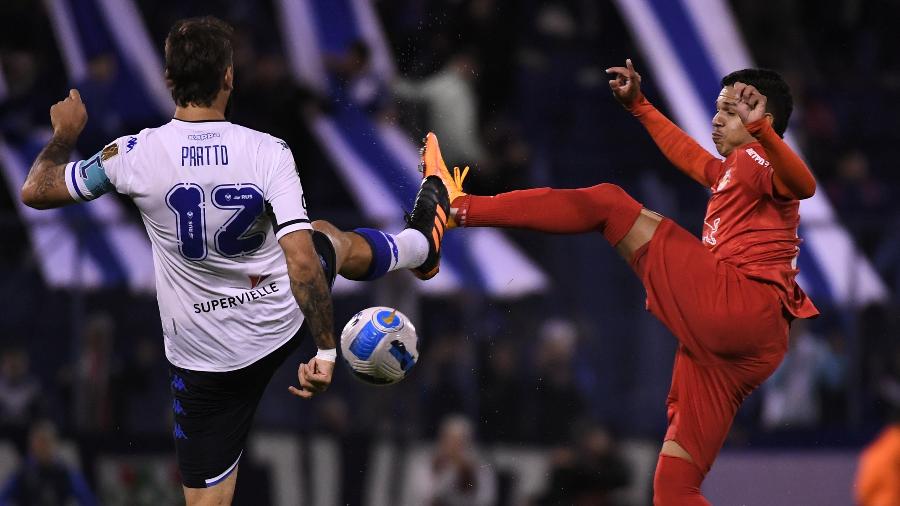 Vélez Sarsfield e Bragantino atuaram na noite desta quinta-feira (14) pela Libertadores - Staff Images / CONMEBOL