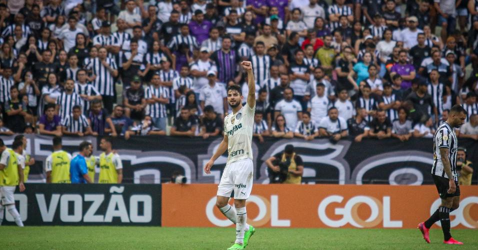 Flaco López comemora seu primeiro gol com a camisa do Palmeiras