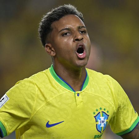 Rodrygo comemora gol em Brasil x Bolívia, jogo das Eliminatórias