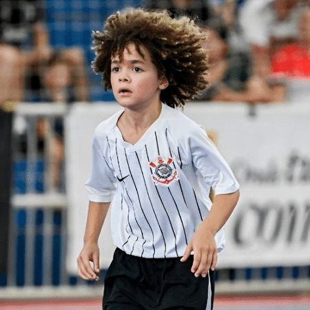 Lucas Flora, joia de 10 anos que deve trocar o Corinthians pelo Palmeiras