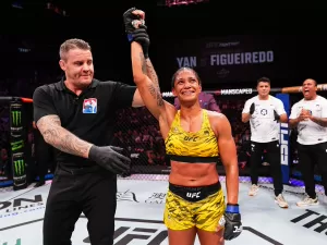 Virada! Gabriella Fernandes finaliza sensação do UFC e emplaca 2ª vitória seguida