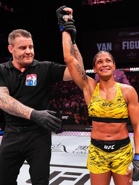 Gabriella Fernandes vence Wang Cong of China pelo UFC Fight Night