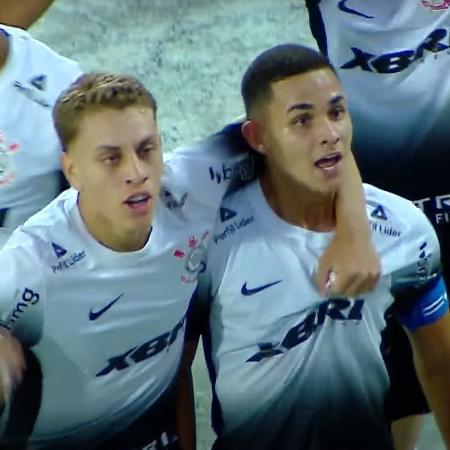 Bahia (à direita) marcou o único gol do jogo