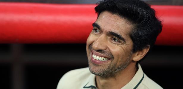 Milton Neves vê Palmeiras com caminho aberto para a Tríplice Coroa