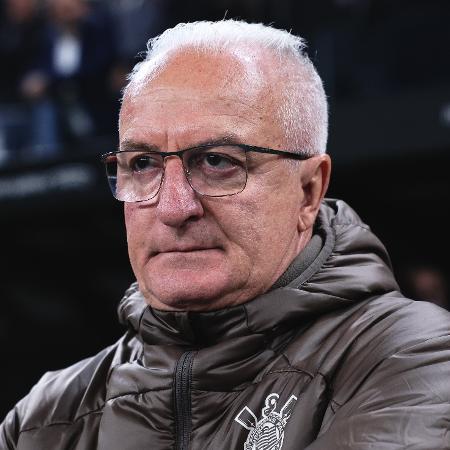 Dorival Júnior, técnico do Corinthians, pode poupar jogadores pensando no clássico contra o Palmeiras - Ettore Chiereguini/AGIF