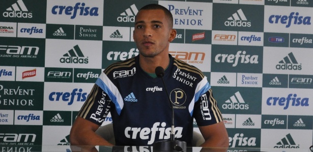 Vitor Hugo, do Palmeiras, retomará trabalhos normais neste semana após fratura - Marinho Saldanha/UOL