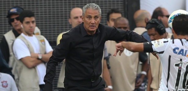 Tite em ação pelo Corinthians; técnico diz que não quer favorecimento ao seu clube  - Robson Ventura/Folhapress