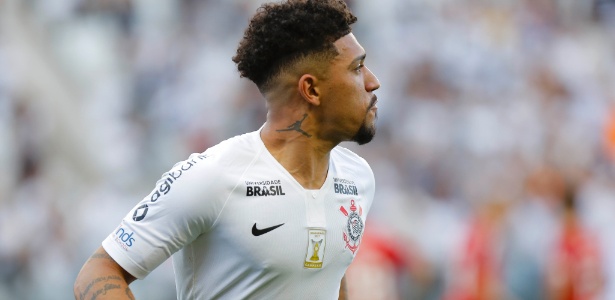 Douglas comemora após marcar pelo Corinthians; volante pode ser titular - Daniel Vorley/AGIF