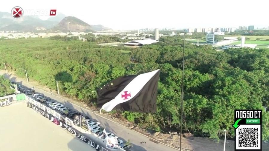 Bandeira do Vasco foi hasteada no novo CT no último dia 8 - Reprodução/Vasco TV