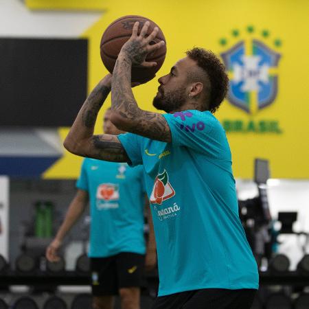 Neymar durante trabalho da seleção na Granja Comary - Lucas Figueiredo/CBF