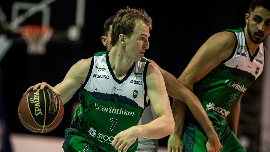 Basquete Feminino termina invicto no 1º turno do Campeonato