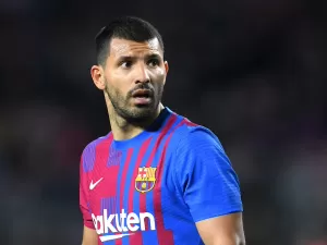 Aguero cobra Barcelona na Justiça por R$ 18 milhões em salários não pagos