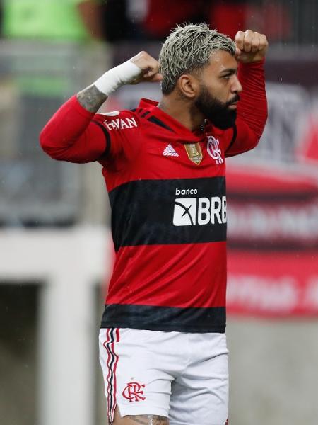 Gabigol faz sua comemoração habitual ao marcar pelo Flamengo contra o Ceará - Gilvan de Souza / Agencia O Dia
