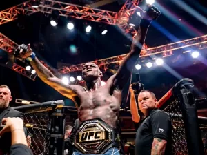 Adesanya encara Imavov na luta principal do UFC Arábia Saudita em fevereiro