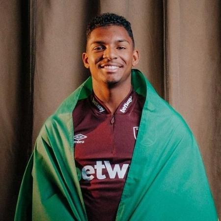 Luis Guilherme, ex-Palmeiras, assinou com o West Ham até 2029