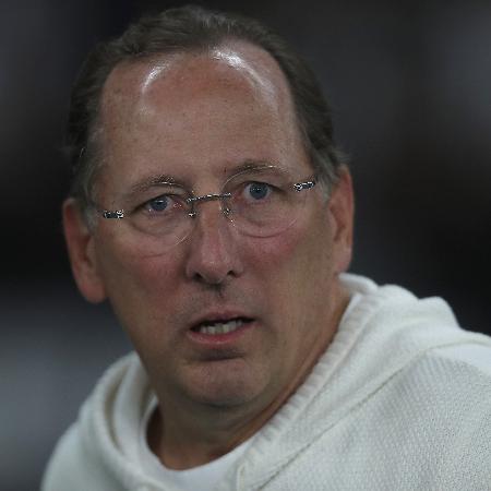 John Textor no Estádio Nilton Santos durante jogo do Botafogo