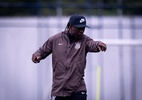 Seedorf conversa com Gaviões no CT após cobrança ao elenco e à diretoria