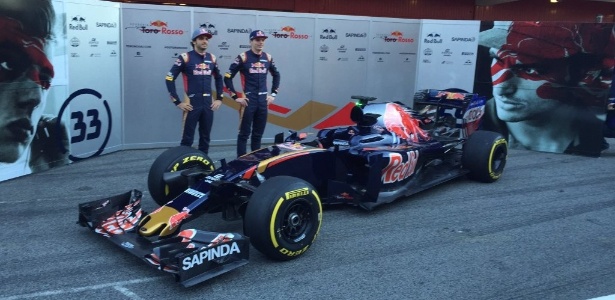 Sainz (à esq) admite chateação com promoção de Verstappen (à dir) à Red Bull - Divulgação