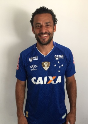 Fred já vestido com a camisa do Cruzeiro - Divulgação - Divulgação