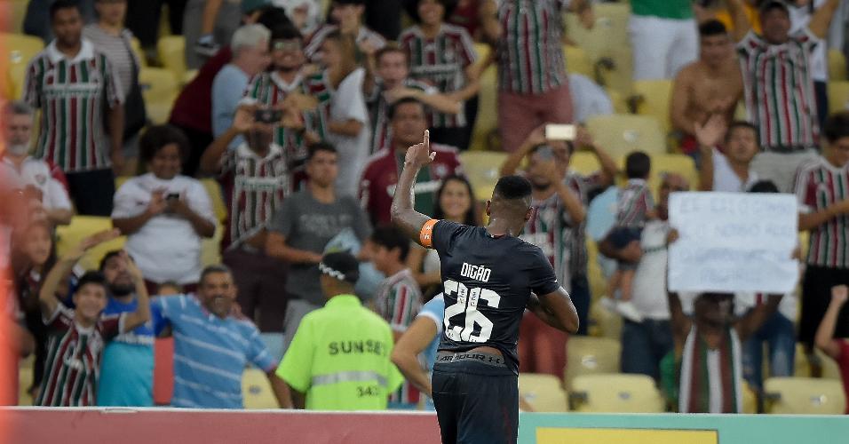 Digão comemora gol do Fluminense contra o Bangu